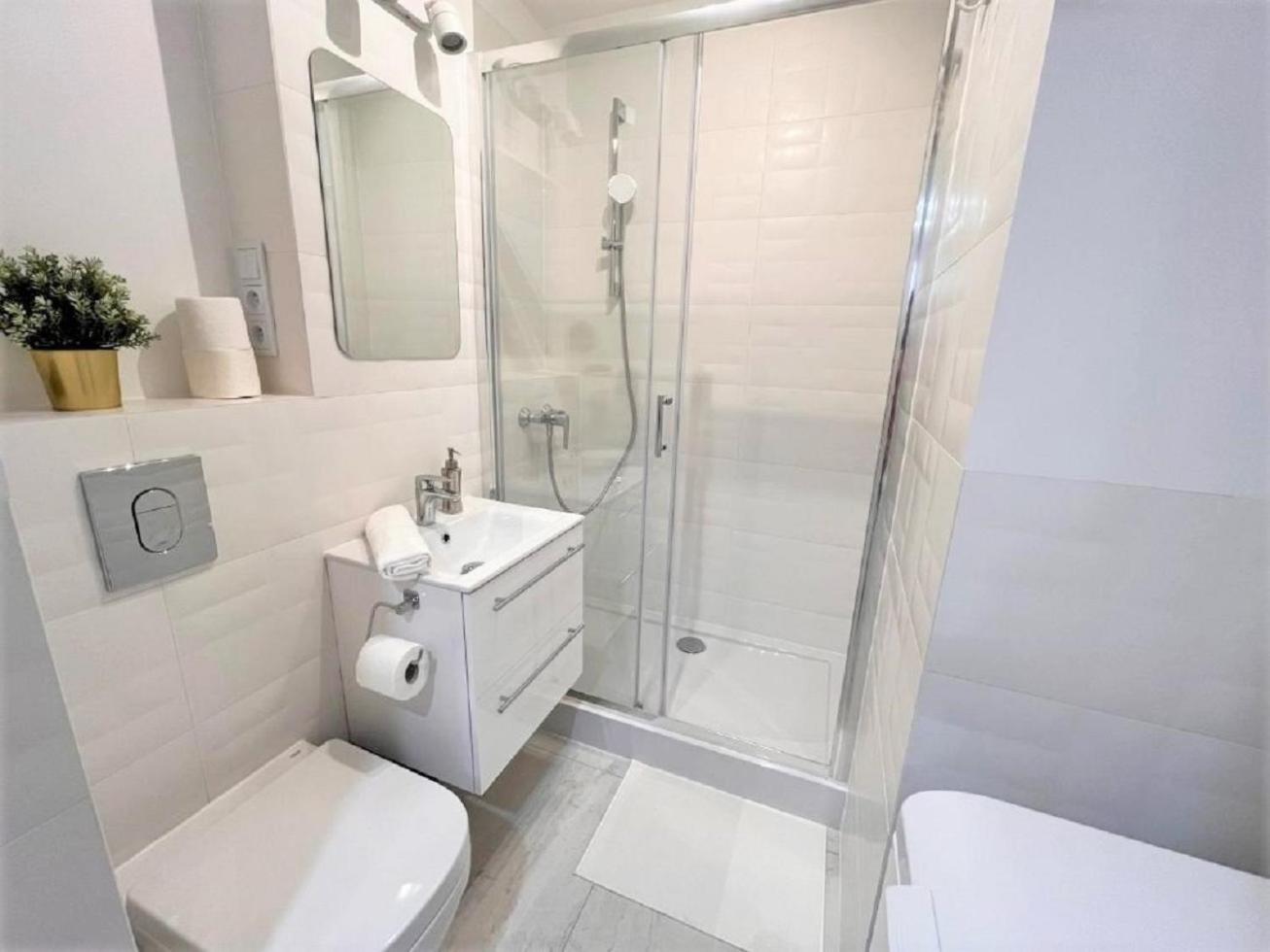 Labo Apartment Graniczna وارسو المظهر الخارجي الصورة